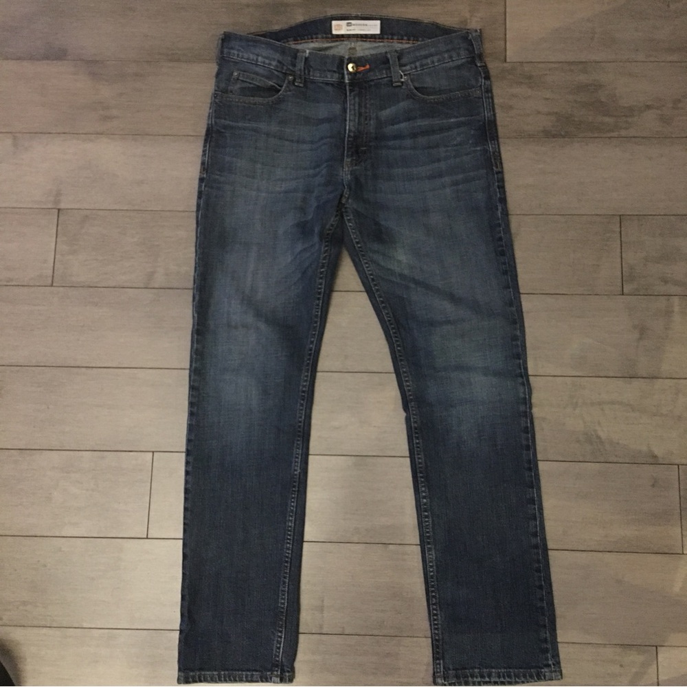 LEE JEANS L231 MODERN SERIES SLIM FIT TAPERED LEG SIZE 34” x 32”